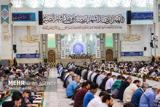 آیین ترتیل خوانی در حرم حضرت معصومه (س)در ماه مبارک رمضان برگزار می شود