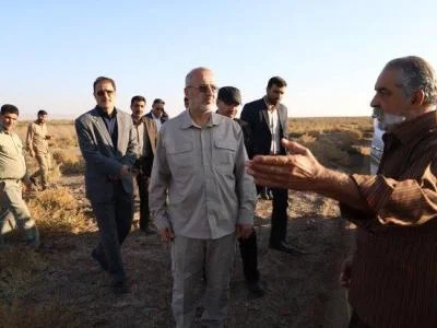 شبکه آب آشامیدنی روستای انجیله قم اصلاح شود