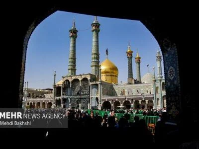 قم سوگوار صادق آل محمد (ص)/ حرکت دسته‌های عزادار به سمت حرم مطهر