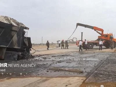 مصدومان حادثه محور قم-گرمسار به ۲۱ نفر افزایش یافت + تصاویر