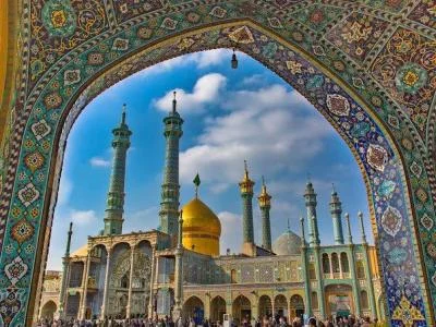 خدمت فرهنگی که مکتب قم انجام داد توجه به عقل‌گرایی بود