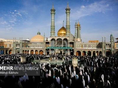 نماز عید قربان در حرم حضرت معصومه (س) و مسجد جمکران اقامه شد