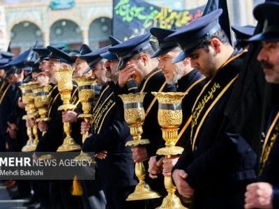دسته عزاداری خادمان حرم حضرت معصومه (ع) برپا شد