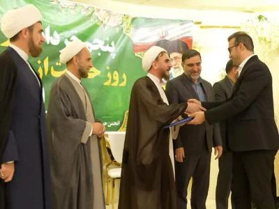 خانواده‌ زندانیان ساعی در امور فرهنگی واشتغال استان قم تجلیل شدند