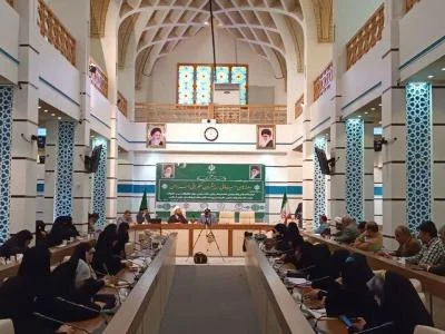 گفتمان سازی و مطالبه‌ گری‌ از وظایف حلقه های میانی در جامعه