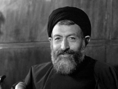 مزار شهدای هفتم تیر در قم گلباران و عطر افشانی می شود