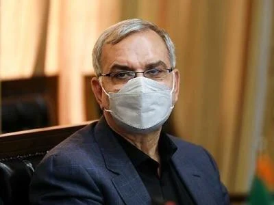 وزیر بهداشت حضرت معصومه(س) را زیارت کرد