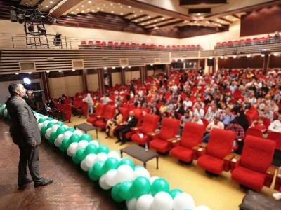 جشن ولایت برای کودکان بی‌سرپرست در قم برگزار شد
