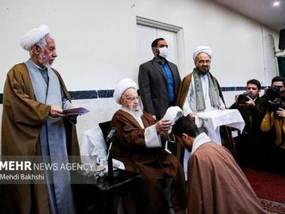 مراسم عمامه گذاری جمعی از طلاب در قم برگزار شد