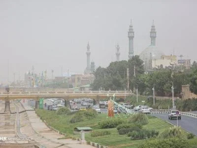 گرد و غبار قم را فرا گرفت
