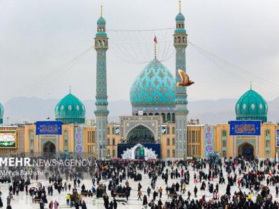 شستشوی گنبد مسجد مقدس جمکران در نهم ربیع الاول