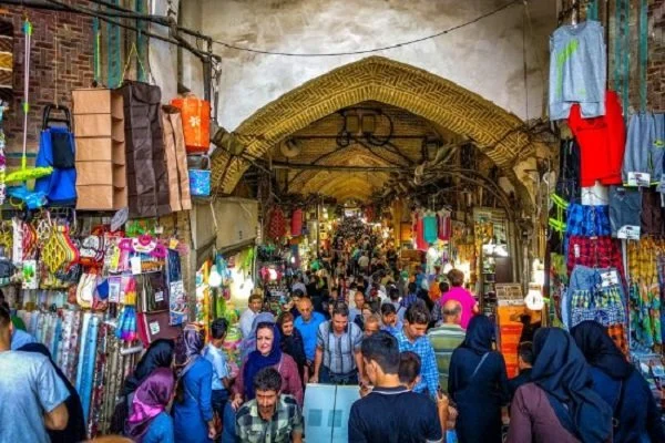اصناف قم از ساعت ۱۳ تا ۱۷ باید تعطیل باشند