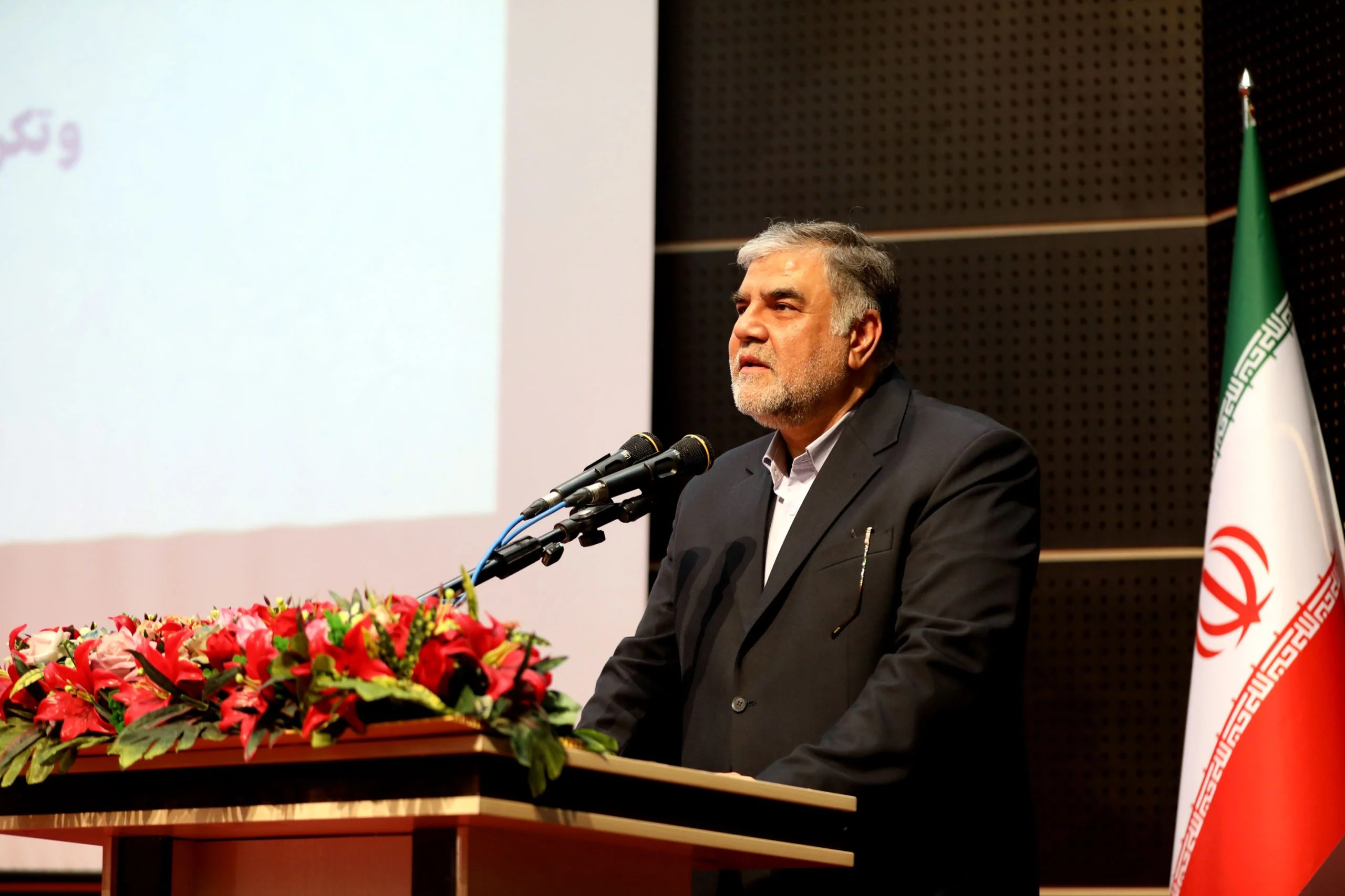شهردار قم: مرکز ثقل برنامههای تحولی قم هسته مرکزی شهر خواهد بود