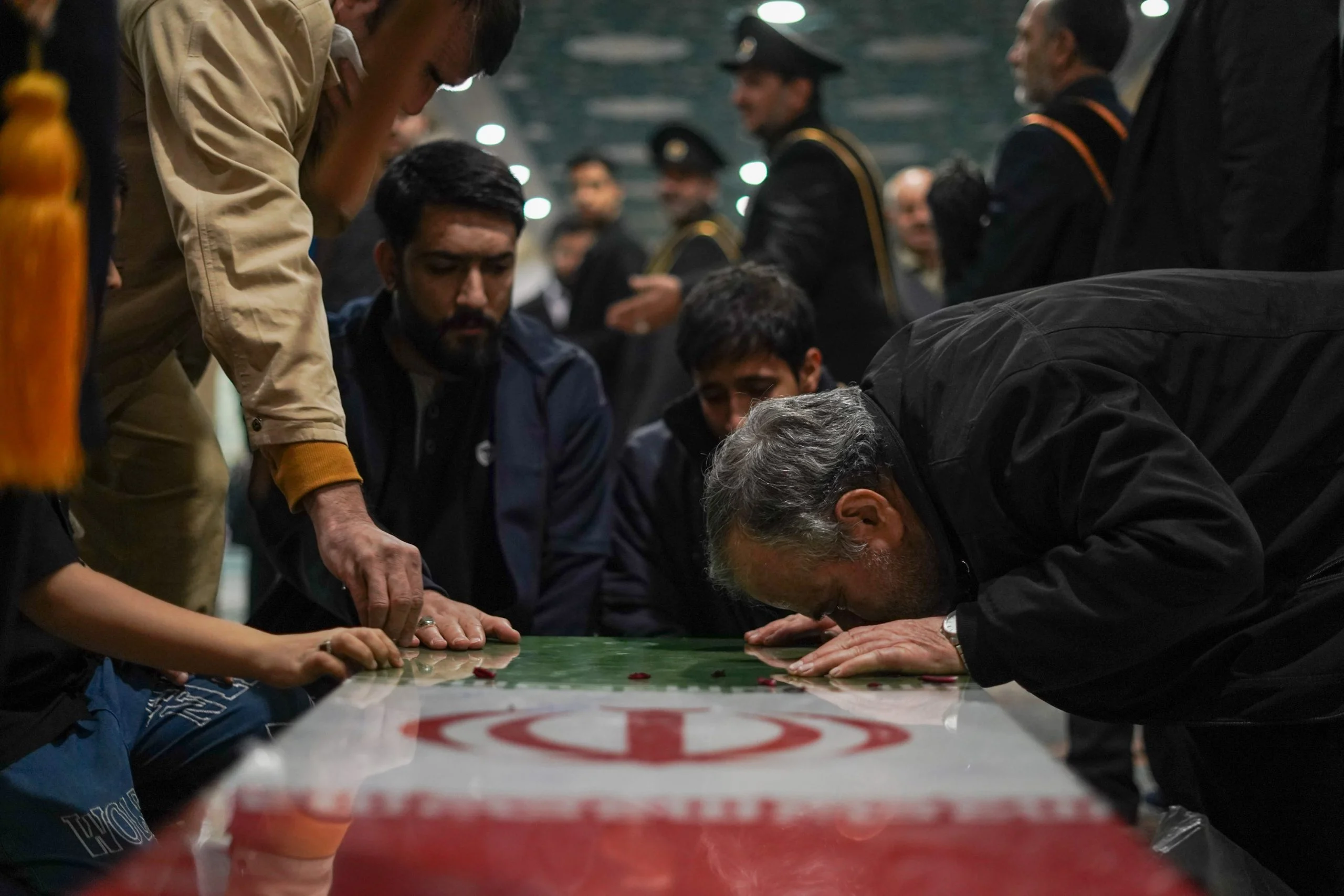 تشییع دو حافظ امنیت امروز در قم برگزار می شود
