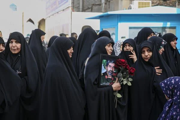خدادادی: زنان در جنگ تحمیلی سوم از پشتیبانی به هدایت‌گری رسیدند