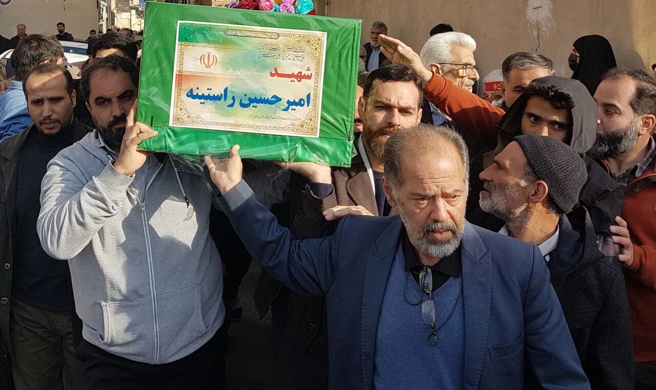 پیکر مطهر یک شهید مدافع امنیت در قم به خاک سپرده شد