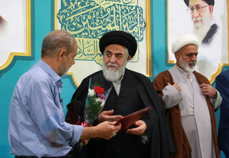 تجلیل از پدران شهدا در محفل قرآنی آستان مسجد جمکران