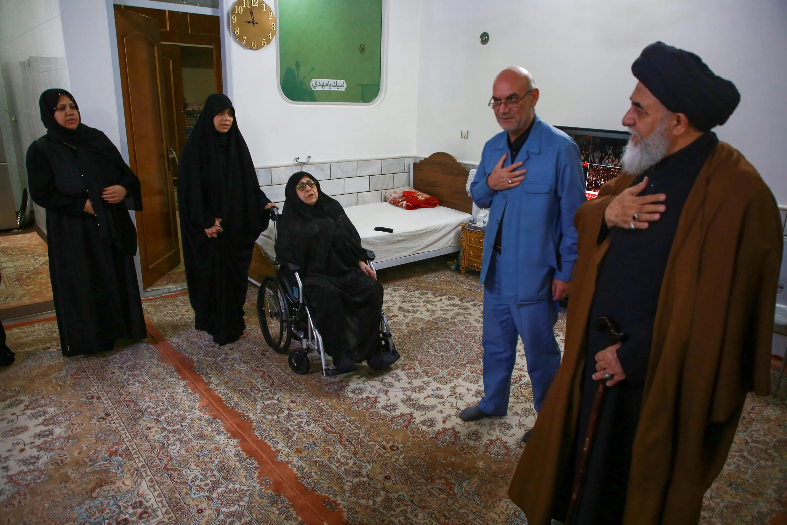 دیدار تولیت مسجد جمکران با بازماندگان خانواده شهید «جنگ رمضان»
