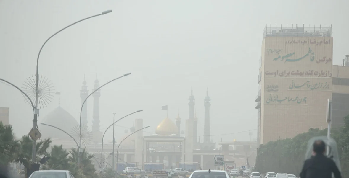 افزایش سرعت وزش باد و خیزش گردوخاک در قم؛ صدور هشدار زرد