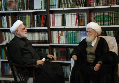 خدشه به وحدت مورد تأکید رهبری، کمک به دشمن است